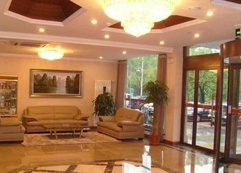 Yuangu Town Business Hotel Qingdao Buitenkant foto
